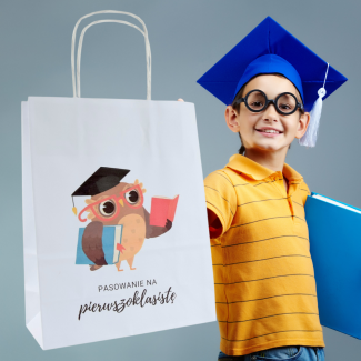 Torba papierowa z nadrukiem PASOWANIE na pierwszoklasistę sowa książka